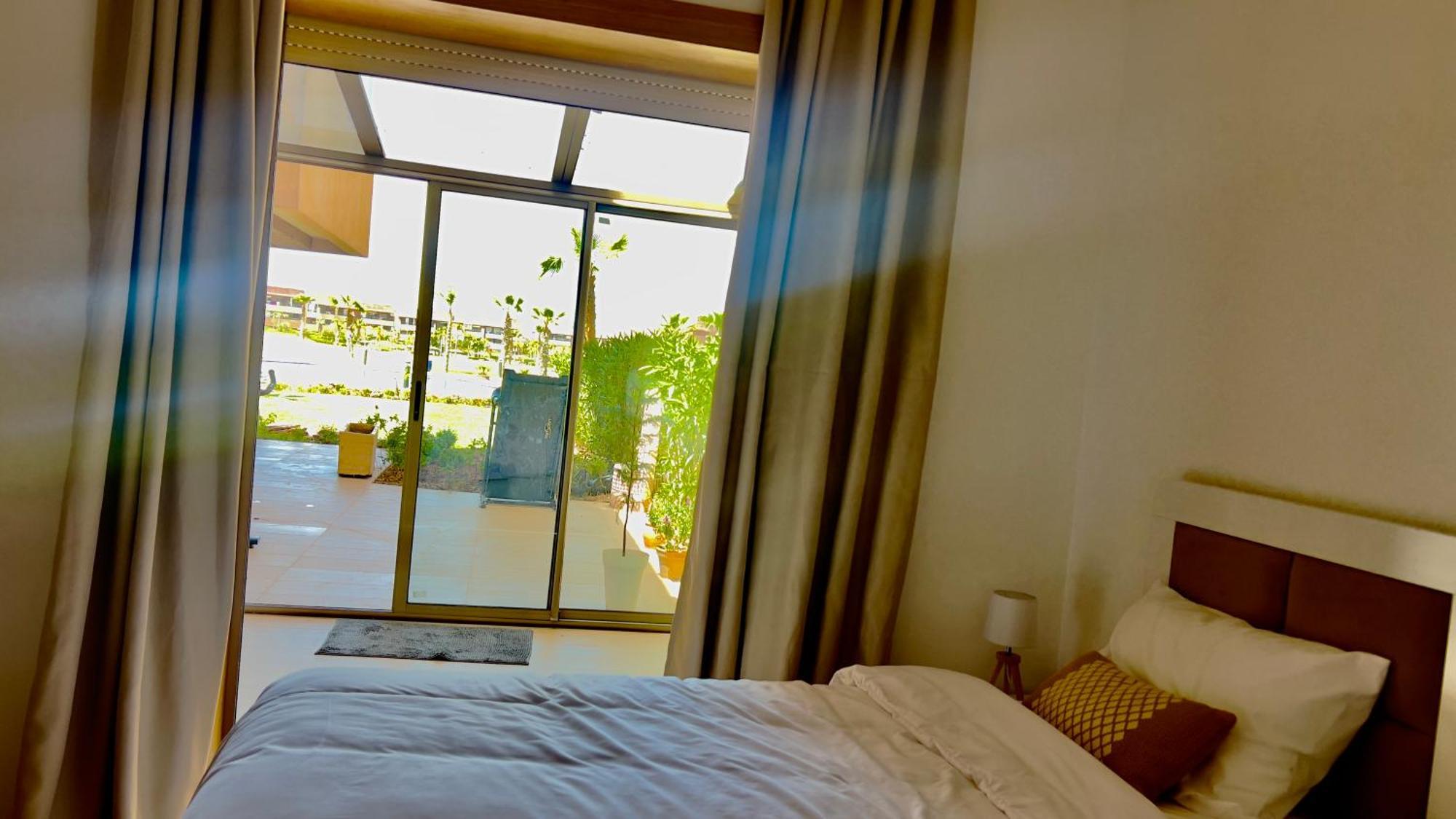 Appartement De Luxe Avec Jardin Vue Sur La Piscine Golf Securise 24H Sur 24 A 5 Minutes De L Aeroport Marrakesh Exterior photo