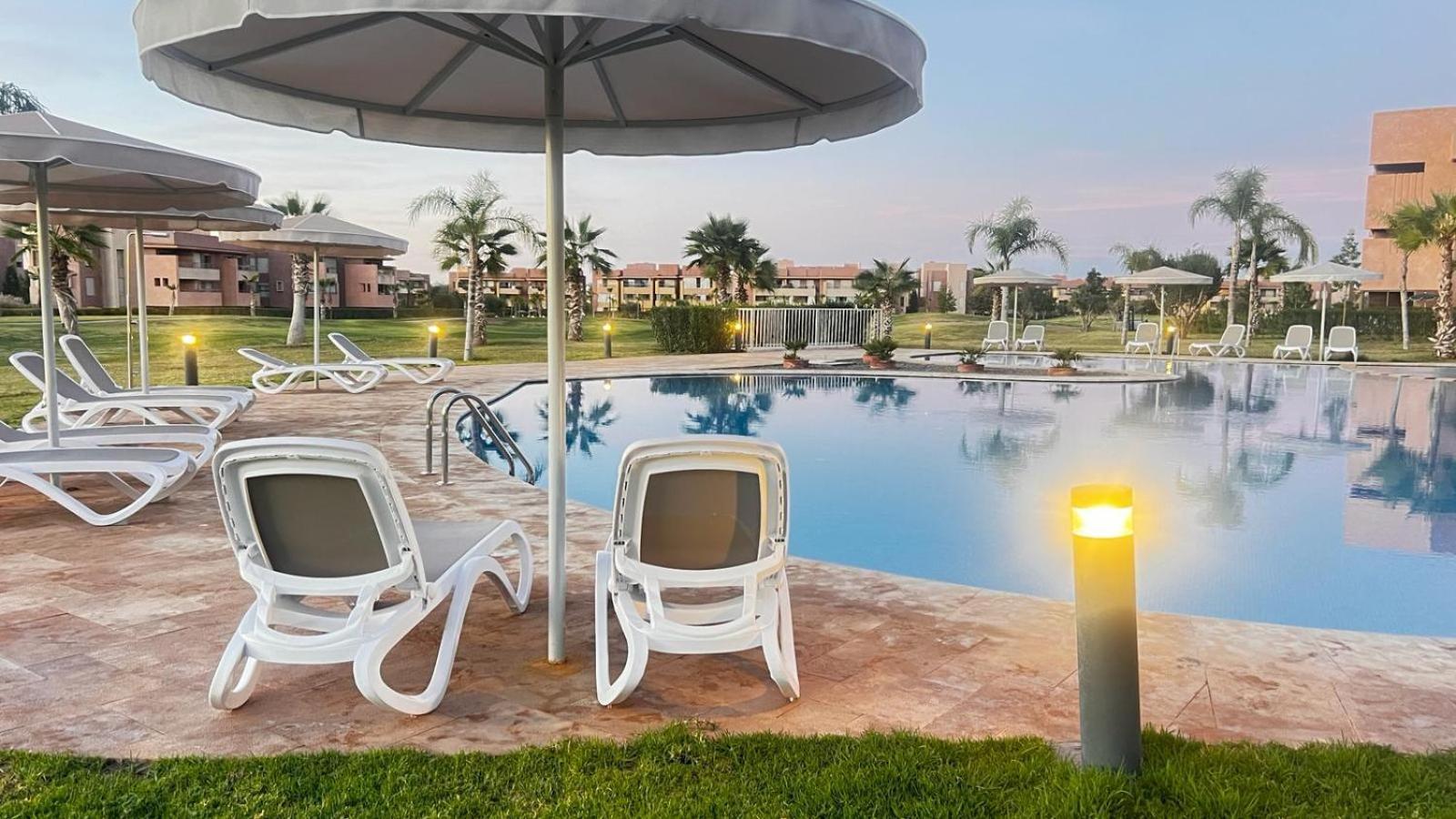 Appartement De Luxe Avec Jardin Vue Sur La Piscine Golf Securise 24H Sur 24 A 5 Minutes De L Aeroport Marrakesh Exterior photo